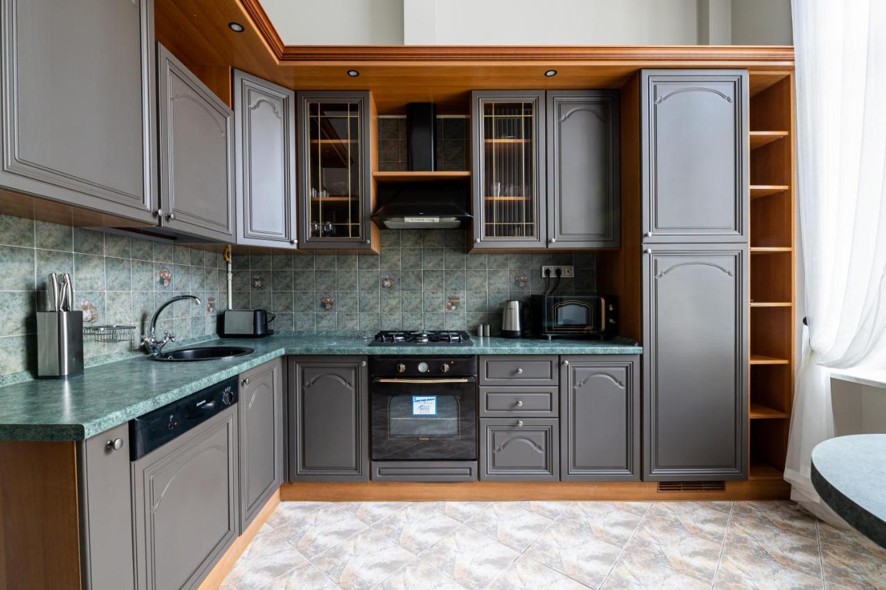 3 Room Apartments On Galytska Lviv Kültér fotó